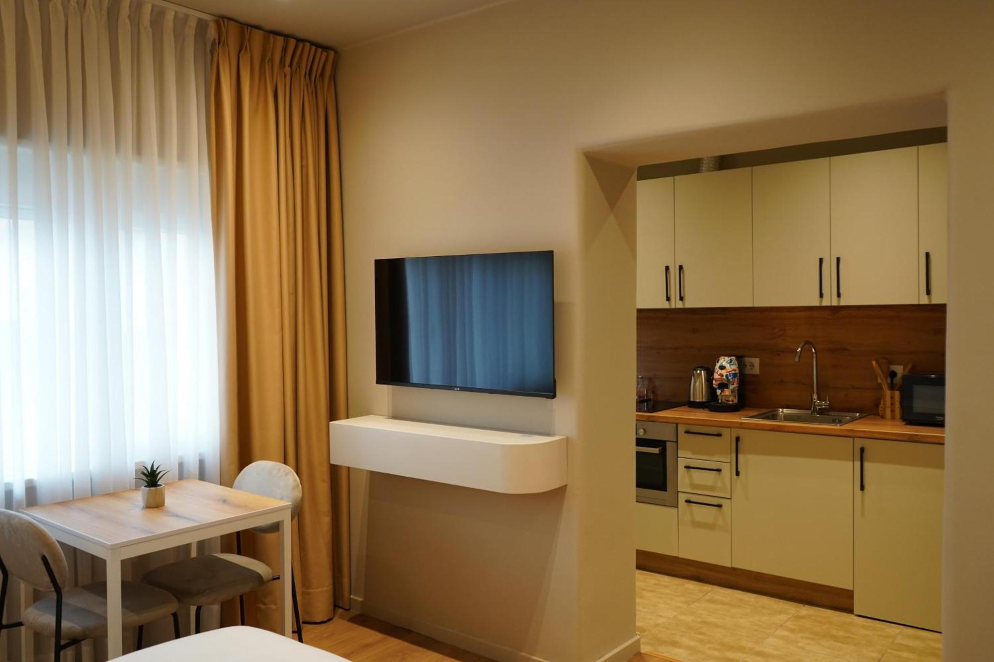 Vater Apartments Tirana Esterno foto