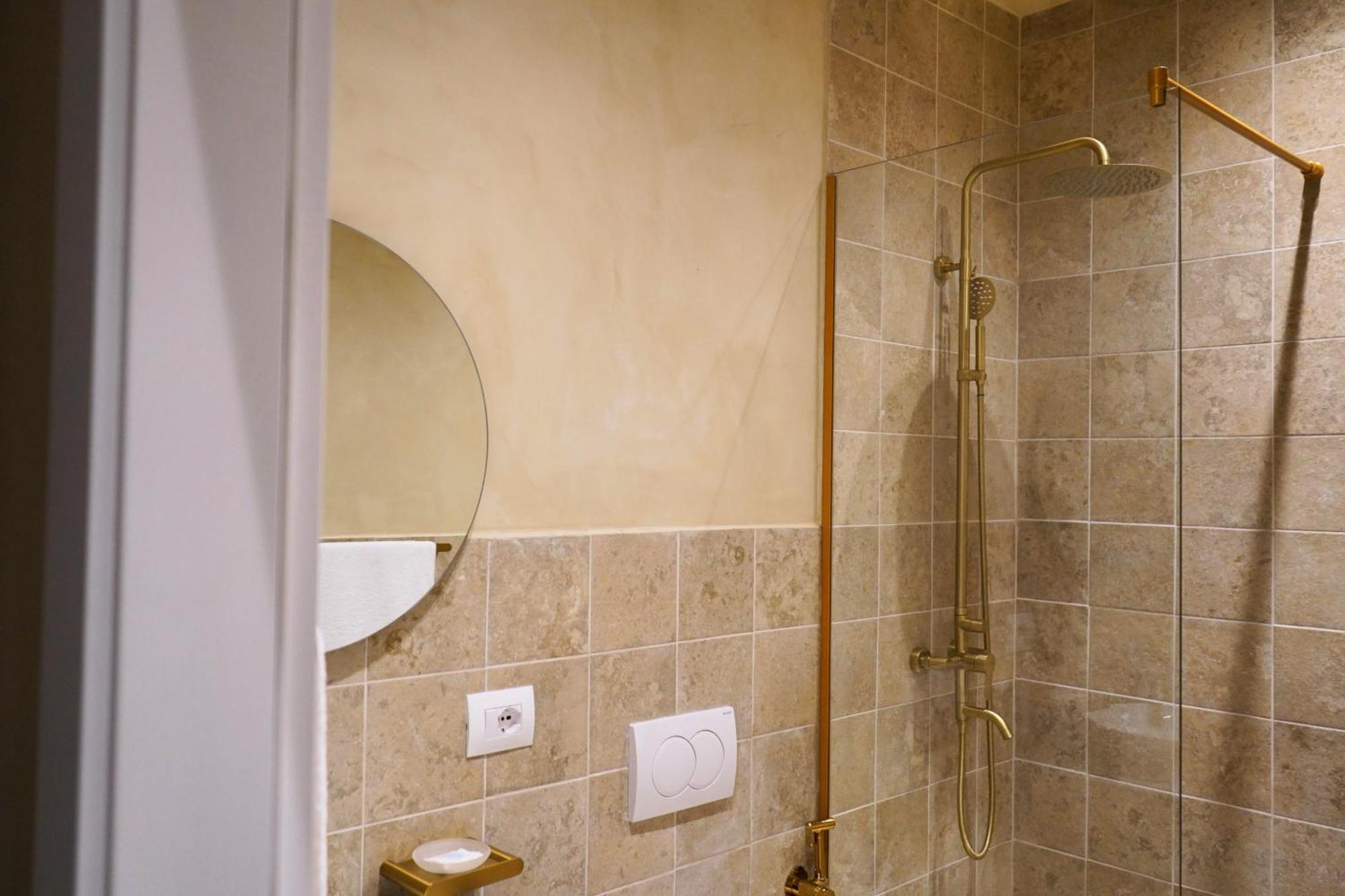Vater Apartments Tirana Esterno foto